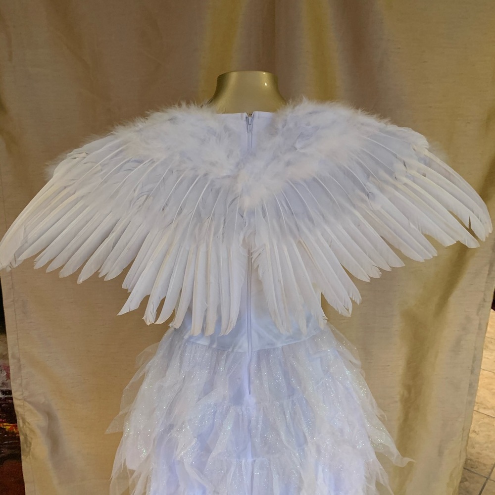 ✨ONE LEFT!✨ White Angel Halloween Costume - Picture 6 of 7